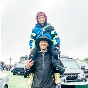 Meet your Posher, Todd